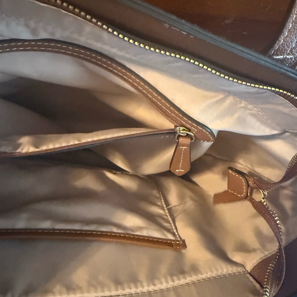 SOLD—Nine West Tan Structured Tote with faux leather Gold Accents- EUC - Picture 12 of 14